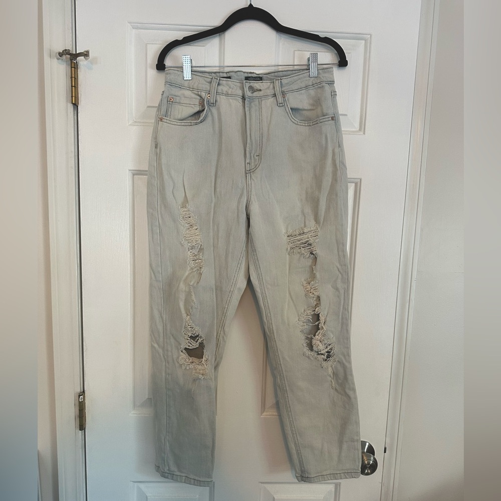 Wild Fable Women’s Light Blue Highest Rise Mom Jeans, Size 8